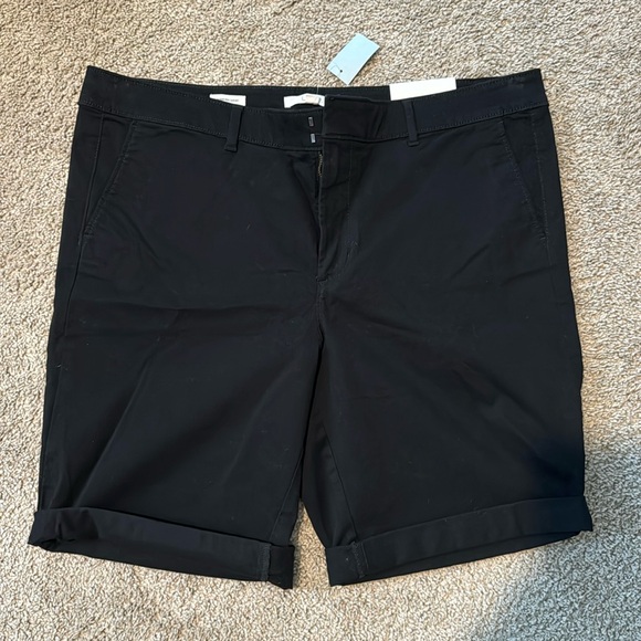 LOFT | Bermuda Shorts - Picture 2 of 5